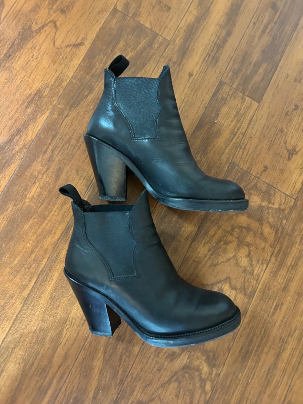 ACNE heeled Chelsea boots, US 7